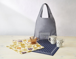 タリーズ×「かまわぬ」コラボアイテムが今年も登場！　コーヒーモチーフの“エコバッグ”など発売