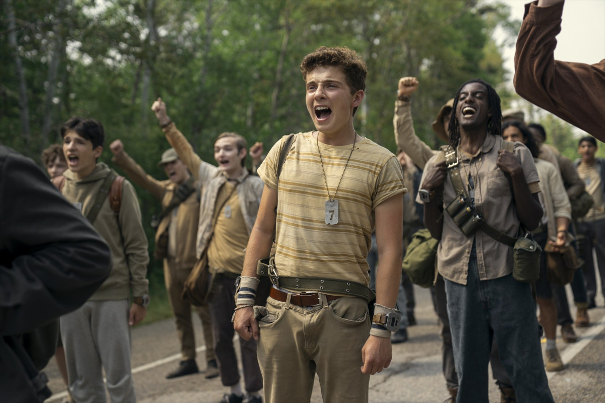 マーク・ハミルが鬼少佐に　少年たちが挑むデスゲーム『死のロングウォーク』6.26公開＆場面写真10点解禁