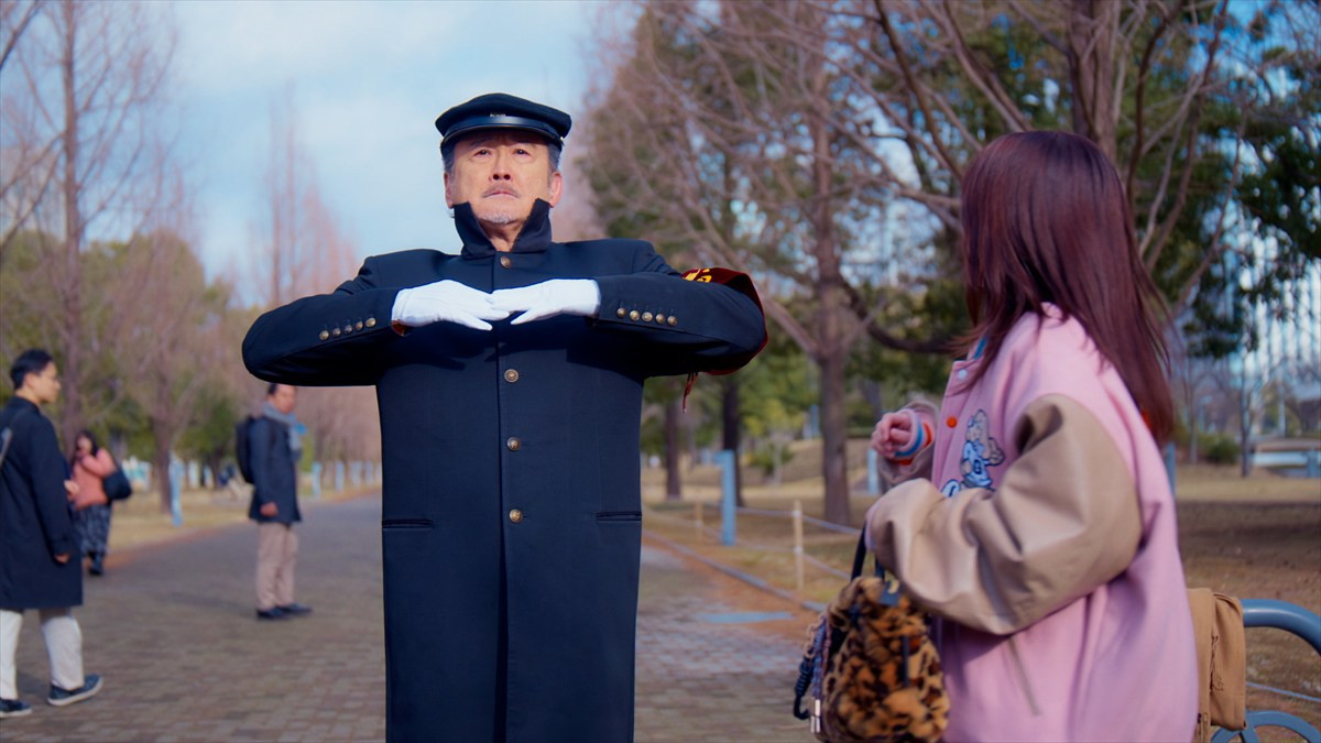 吉田鋼太郎、『ヤンドク！』10話で応援団長に変身　まな娘の“湖音波”橋本環奈を応援！