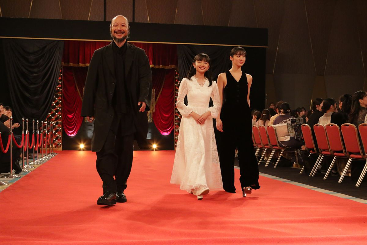 【フォト集】＜第49回日本アカデミー賞＞レッドカーペットに豪華俳優陣が集結！