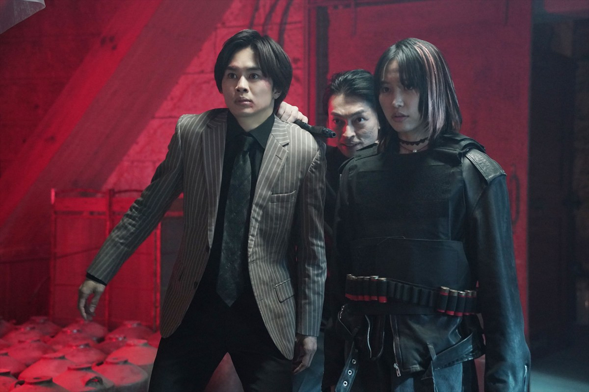 ジェフリー・ガイ×南沙良『殺手＃4』銃＆日本刀アクション場面写真など新カットが解禁