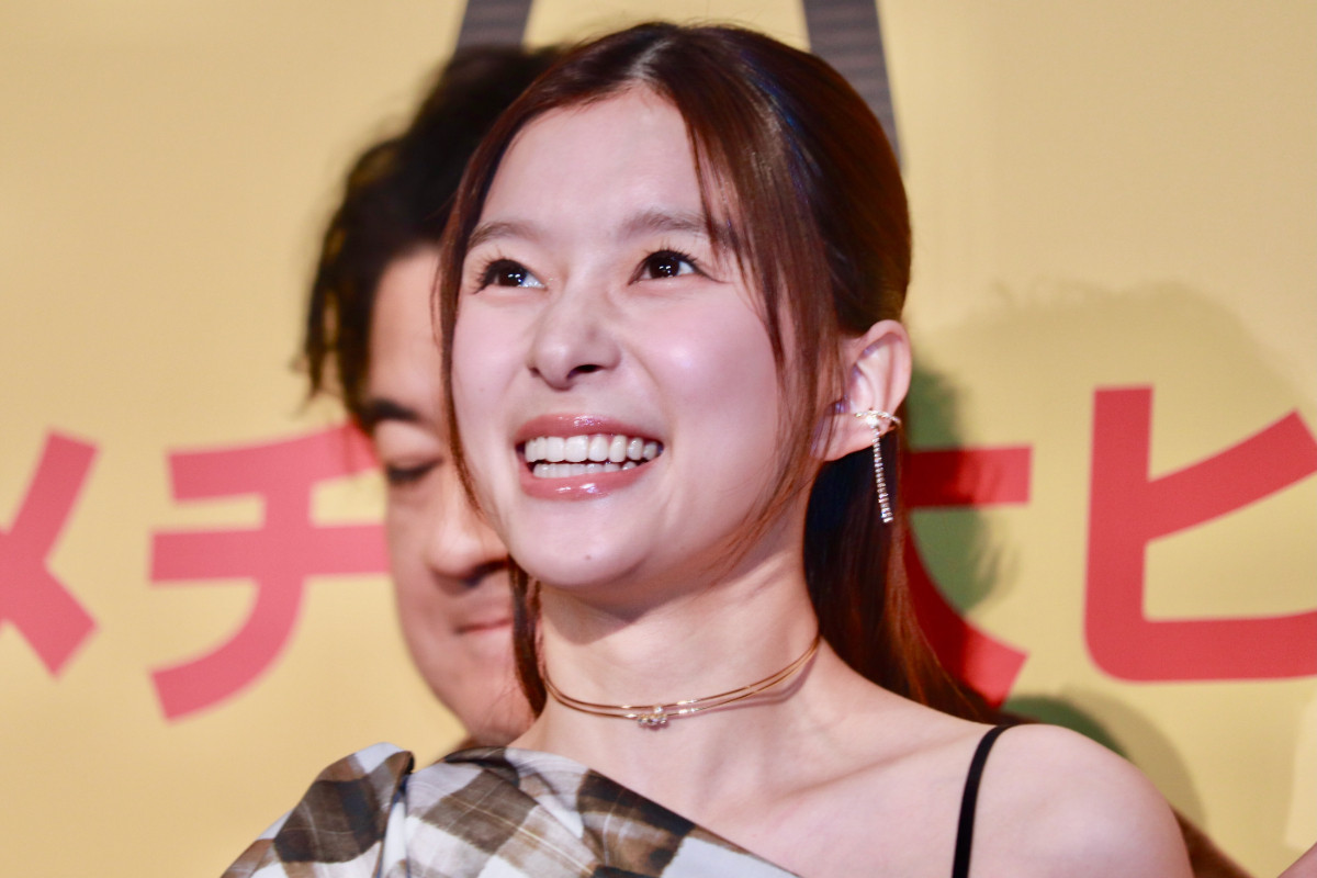 小手伸也、芳根京子に食事の誘いを断られ続けていた　「僕たちは仲良しなのかな？」