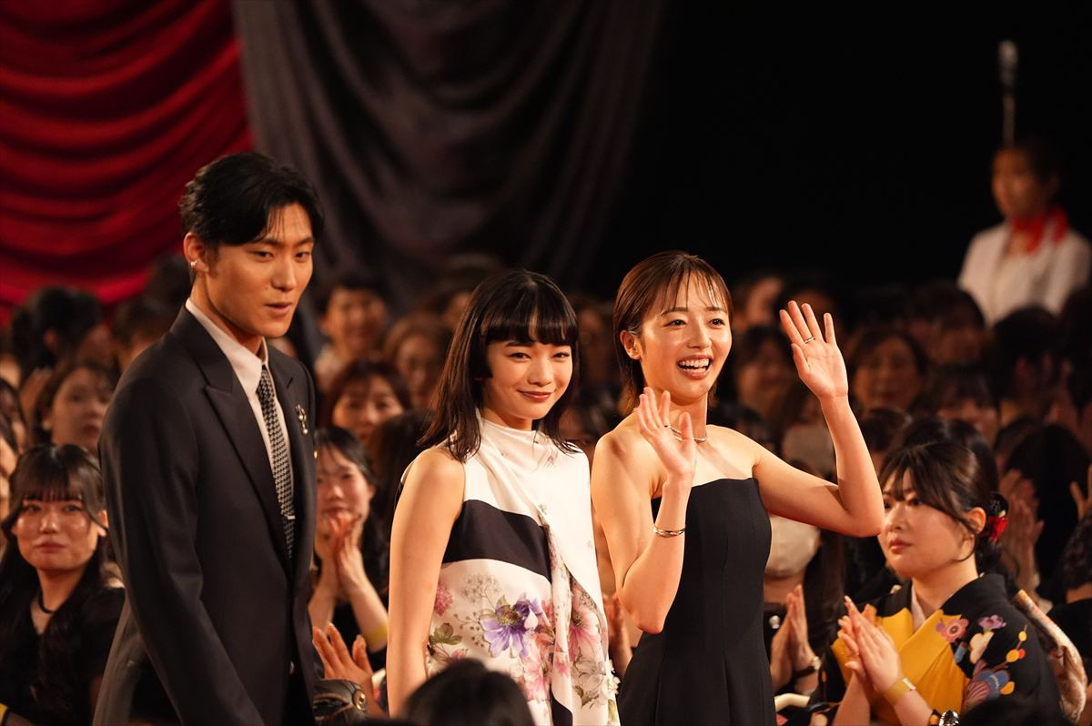 【フォト集】＜第49回日本アカデミー賞＞レッドカーペットに豪華俳優陣が集結！