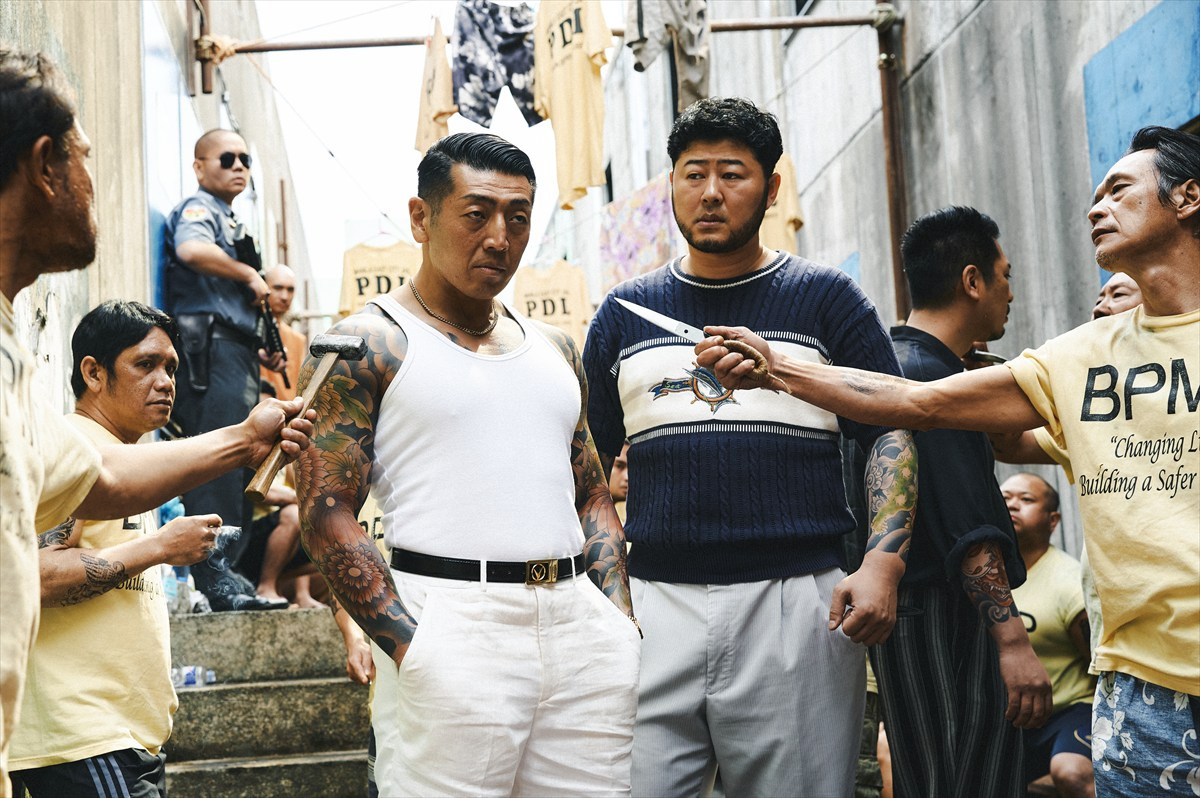 『TOKYO BURST』上田竜也、ピエール瀧、パク・ジファンら強烈個性の“悪人”集結！　場面写真解禁