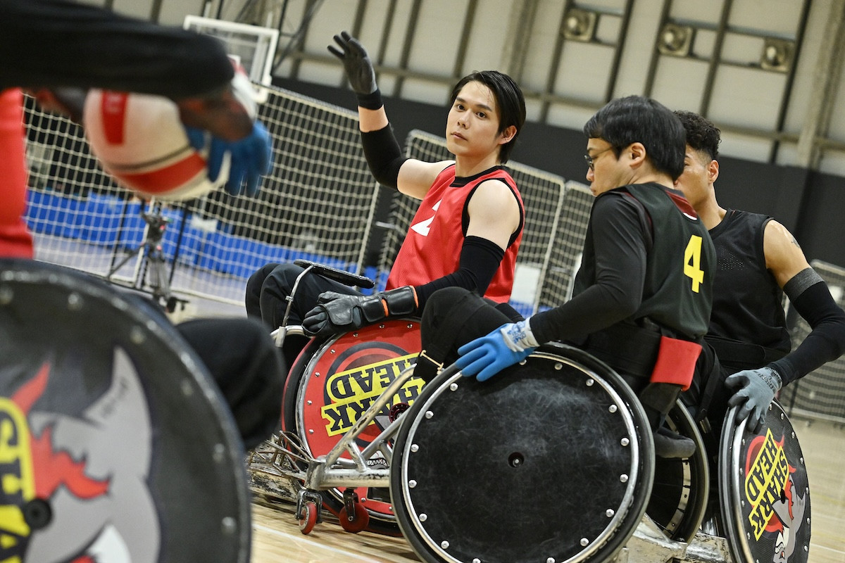 『ＧＩＦＴ』第3話 “伍鉄”堤真一、まさかのブルズ解散宣言!?　シャークの練習にも乱入