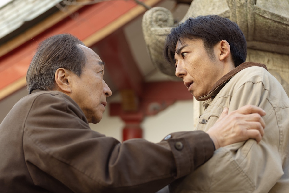 高橋一生が“究極の二役”に挑む！　転生ヒューマンドラマ『リボーン ～最後のヒーロー～』今夜スタート