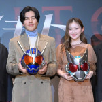 『アギトー超能力戦争ー』完成披露舞台あいさつに出席した（左から）要潤、ゆうちゃみ