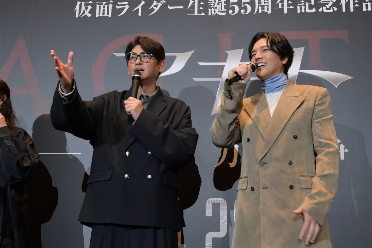 要潤、賀集利樹ら『アギト』舞台あいさつに登場「100歳までアギトを頑張ります！」