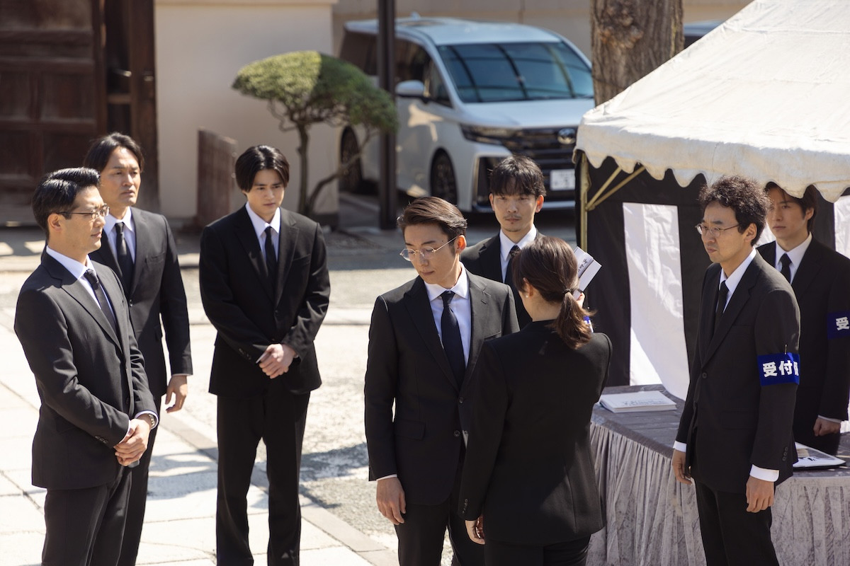 『リボーン』初回 高橋一生、凄腕起業家→下町の青年　転生直後のまさかの言葉に反響「ファンだったのかな？」「絶対オタク」