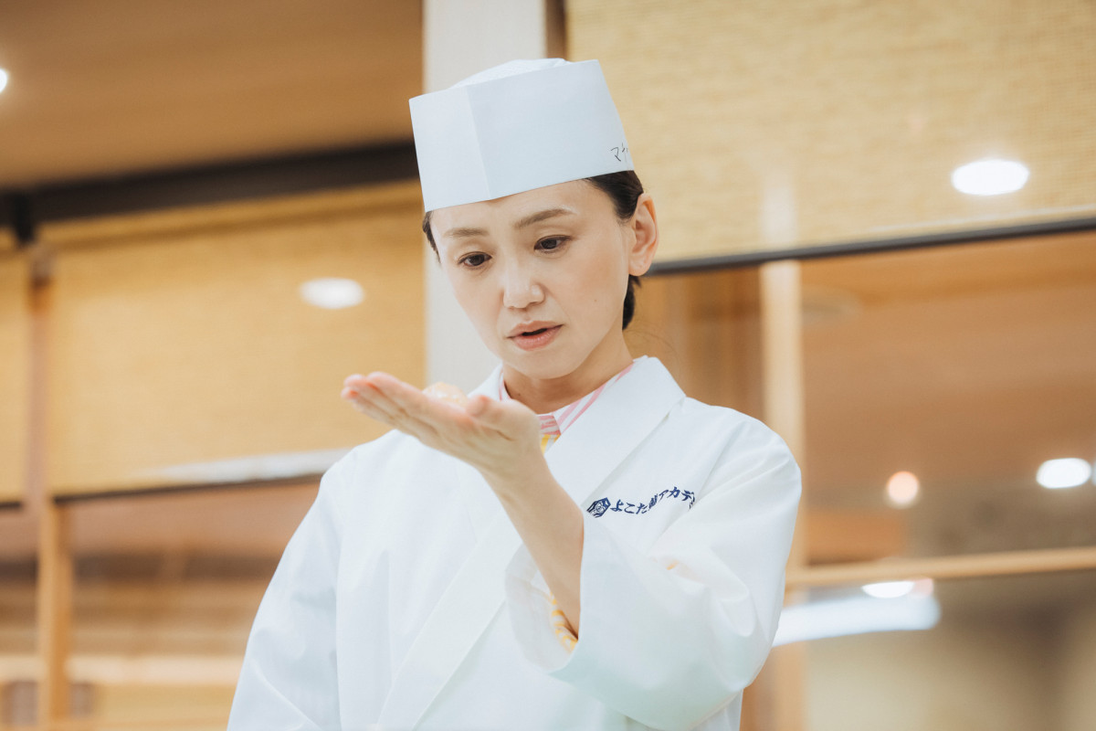 『時すでにおスシ!?』第4話　“みなと”永作博美、ある後悔のことを思い出す