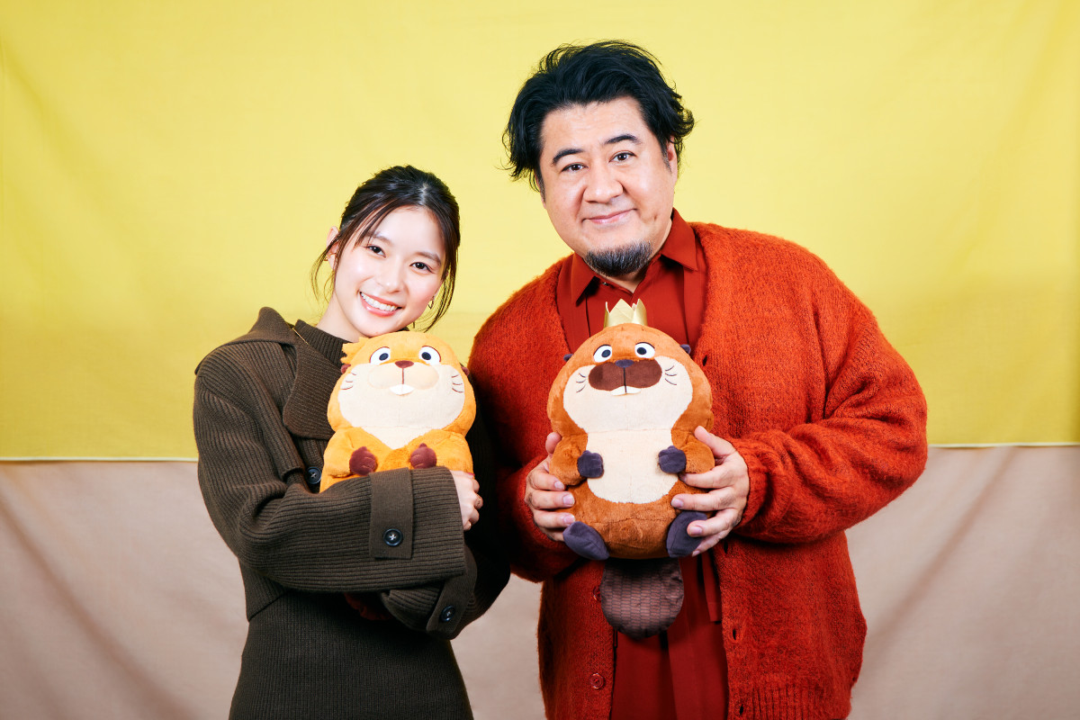 （左から）芳根京子、小手伸也