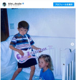 妹キャリスの23歳誕生日を祝福　※「ディラン・ダグラス」Instagram
