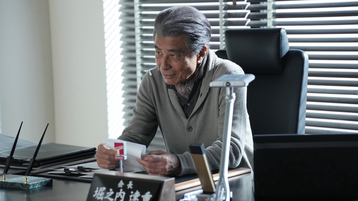 中島健人、謎多きフェロモンだだ漏れコンビニ店長役で無理難題を解決！『コンビニ兄弟』今夜スタート