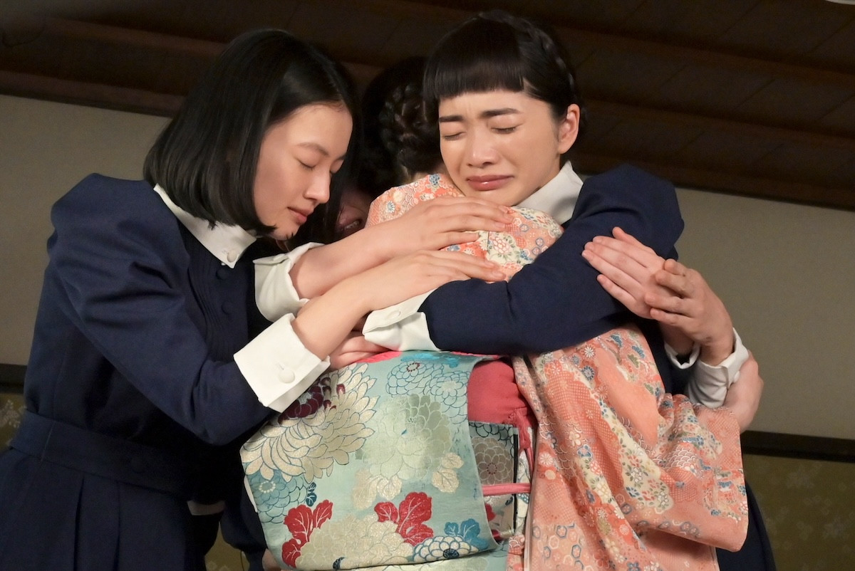 明日の『風、薫る』バーンズ先生、“りん”見上愛や“直美”上坂樹里たちの前で授業を行う