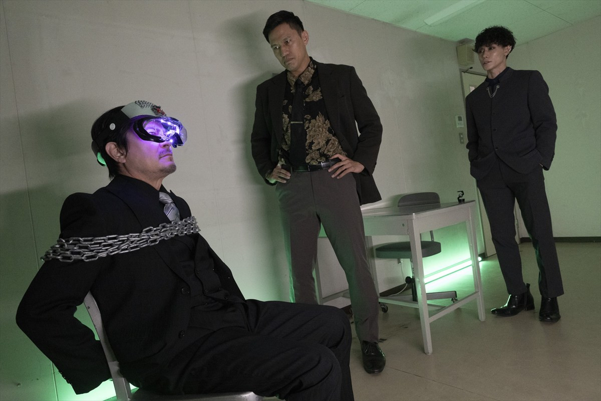 『仮面ライダーゼッツ』第37話「竄める」、改ざんされたライダーノクスが莫を襲う