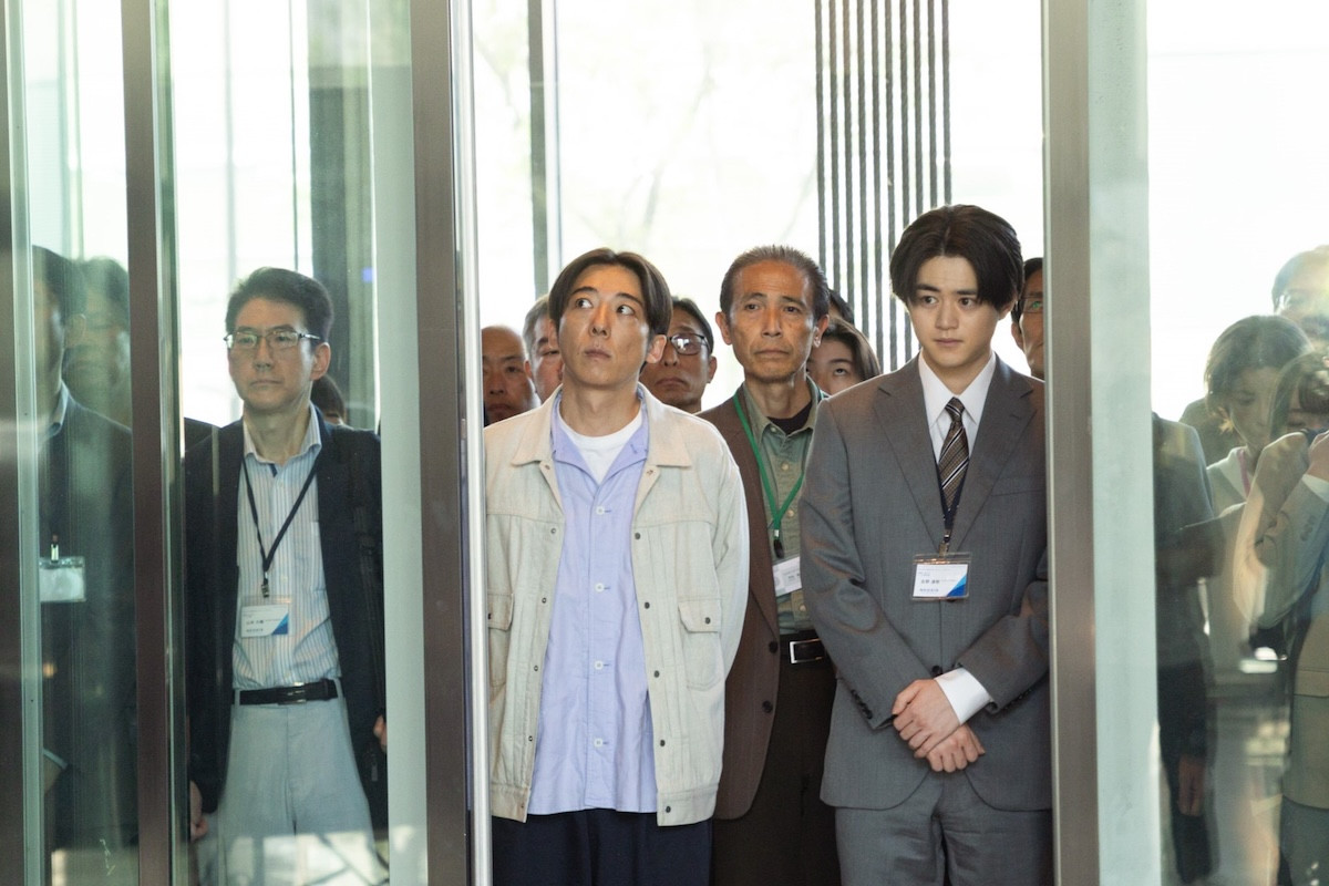 『リボーン』第6話 “光誠”高橋一生、未来の記憶を使って競馬で一獲千金を狙う