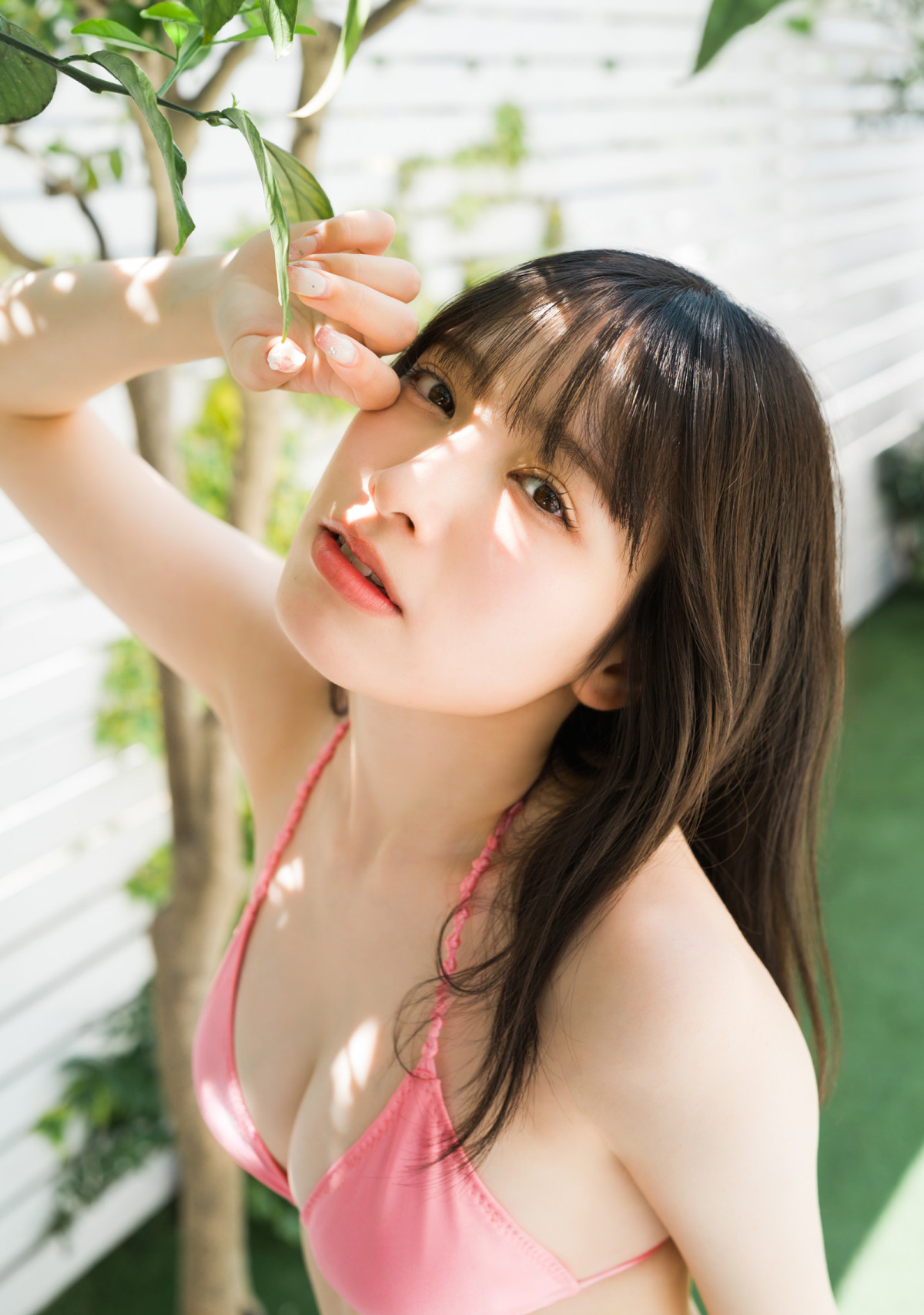 福岡出身・原石美少女がヤンジャン降臨！　初水着＆人生初グラビア披露