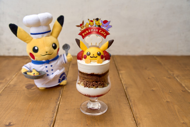 「ポケモンカフェ」に“新メニュー”登場！　ピカチュウと一緒にパフェをつくるショーも実施