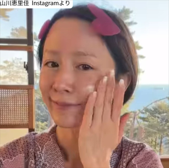 山川恵里佳、ソロショット　※「山川恵里佳」Instagram