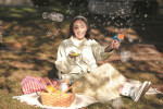 須田亜香里、旅フォトブック『アカリノアルヒ』より