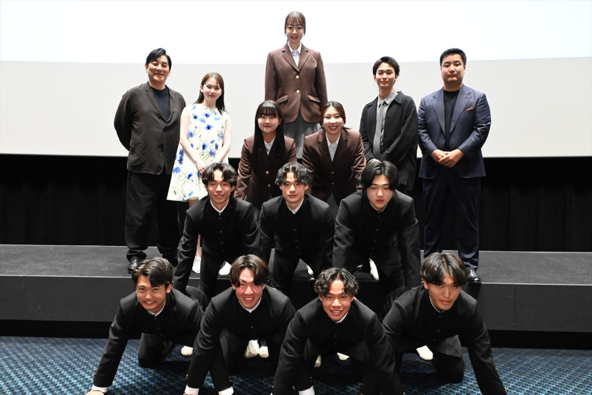 山田杏奈、青木柚、ピエール瀧が集団行動で違和感を覚えた瞬間明かす！　映画『NEW GROUP』舞台あいさつ