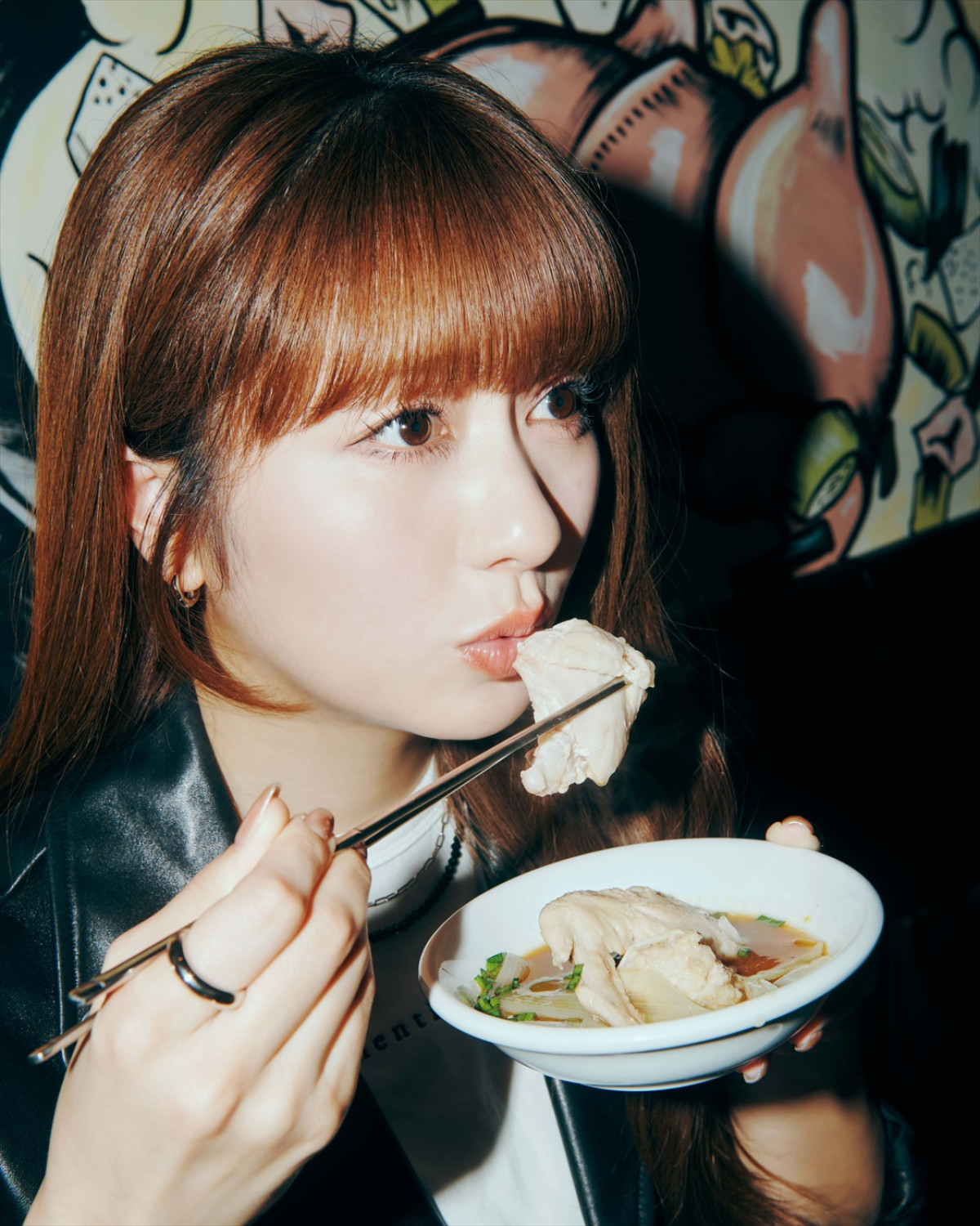 ももクロZ佐々木彩夏初の写真集10.8発売　「一緒にごはんを食べたり旅行をしているような気分になれる」一冊