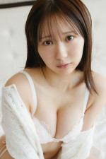 日向坂46 藤嶌果歩1st写真集『果実の歩幅』より