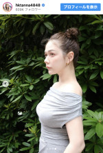 村重杏奈、スキンケアの行き届いた“肩見せ”コーデを披露　※「村重杏奈」Instagram