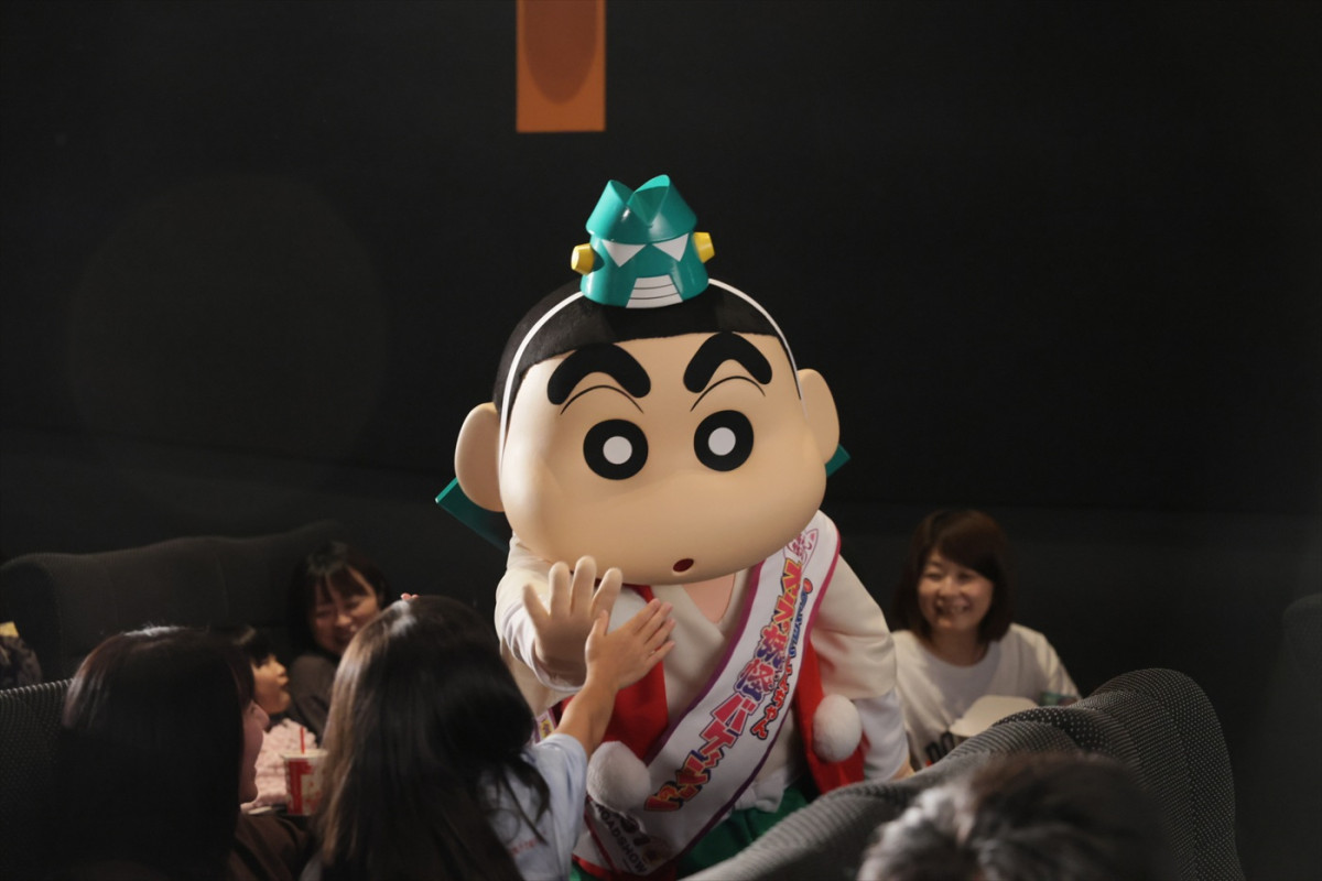 『映画クレヨンしんちゃん』最新作の舞台、秋田・大曲でマユリカ＆しんのすけが一日駅長に！