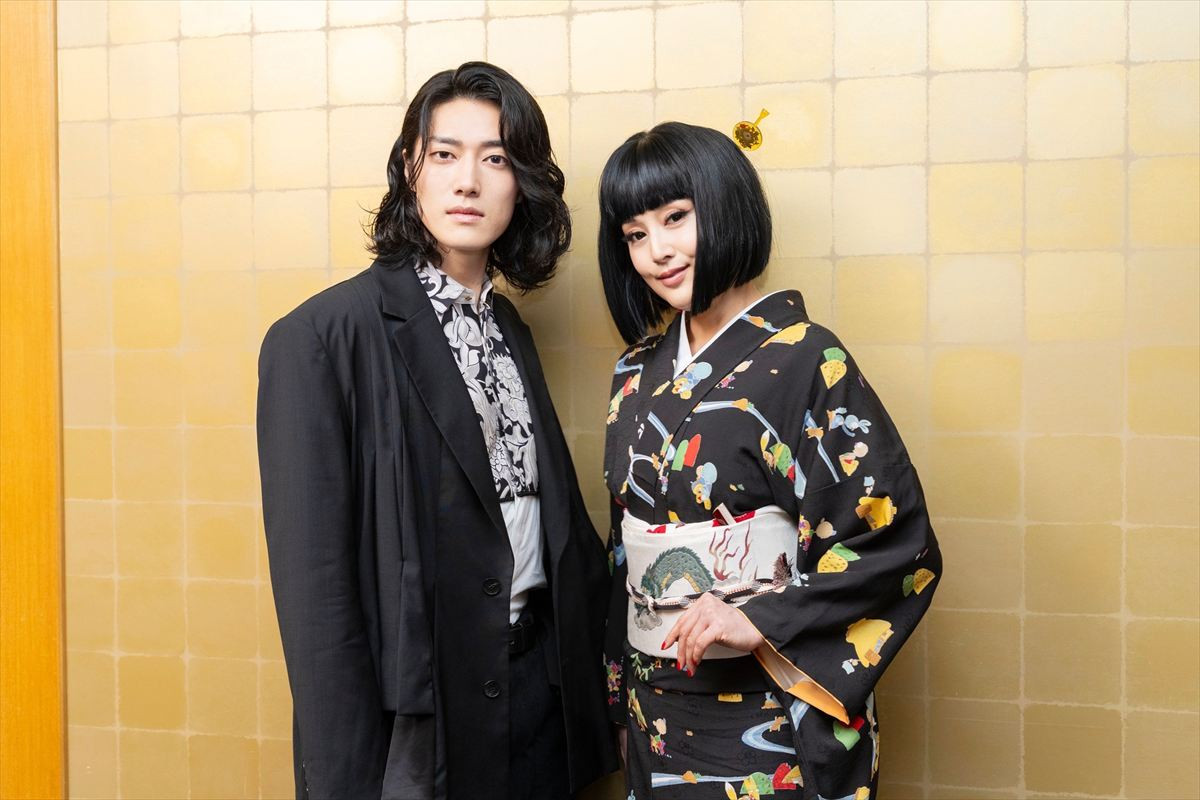 藤原紀香は「なんでもやっちゃう、やり遂げる力がある人」脚本・末原拓馬と挑む国民的アニメ舞台化　その思いとは