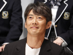 “鬼塚先生”反町隆史、単車に乗る　ファンため息「カッコよすぎる、、」