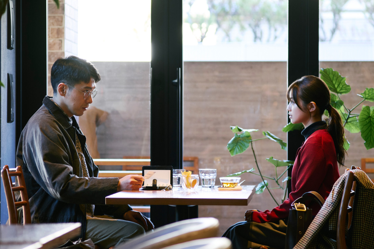 松村北斗×今田美桜『白鳥とコウモリ』登場人物たちの多面的な表情を切り取った新規場面写真解禁