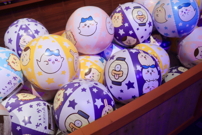写真）お台場「ちいかわ おばけの森」内部が公開！ 水みくじ、ヨーヨー