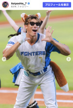 糸井嘉男、まさかの“きつねダンス”披露　※「糸井嘉男」Instagram