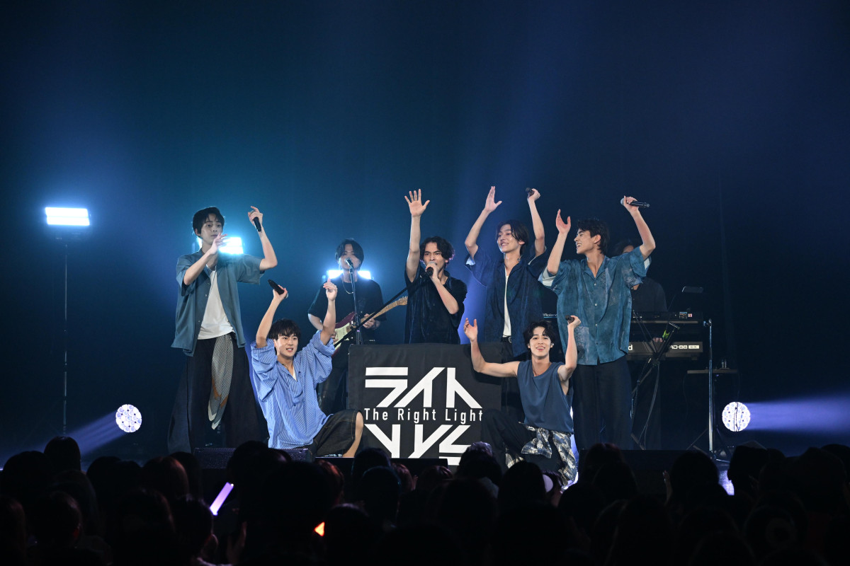 MON7A、LIL LEAGUE、The Right Lightがライブパフォーマンス！ “学園祭”に稲垣来泉、大島美優ら『GTO』生徒が大集合
