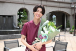 ドラマ『ファーストクライ 母子救命救急班』クランクアップ写真　松島聡（永坂海斗役）
