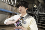 『仮面ライダーマイス』第1話場面写真