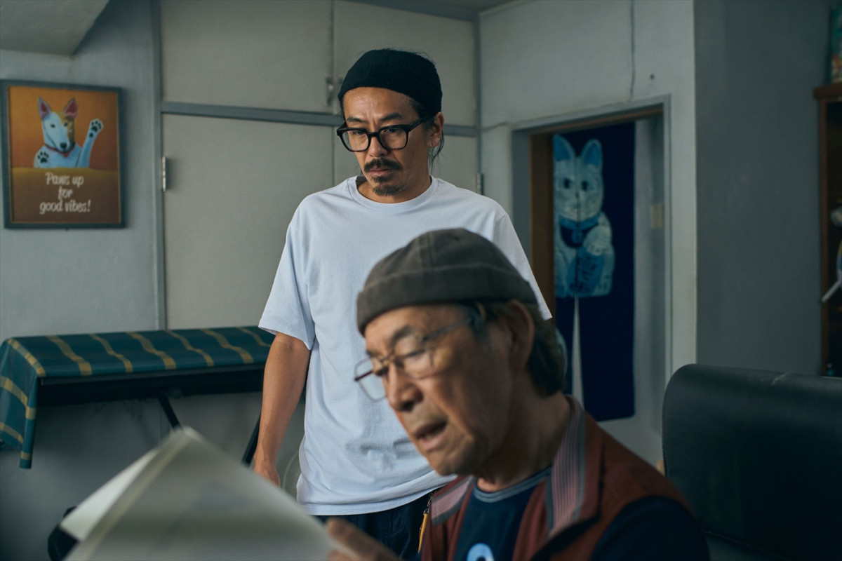 森田剛がこじらせ男を体現！　映画『見上げてごらん』キャラ紹介映像＆新場面写真10点解禁
