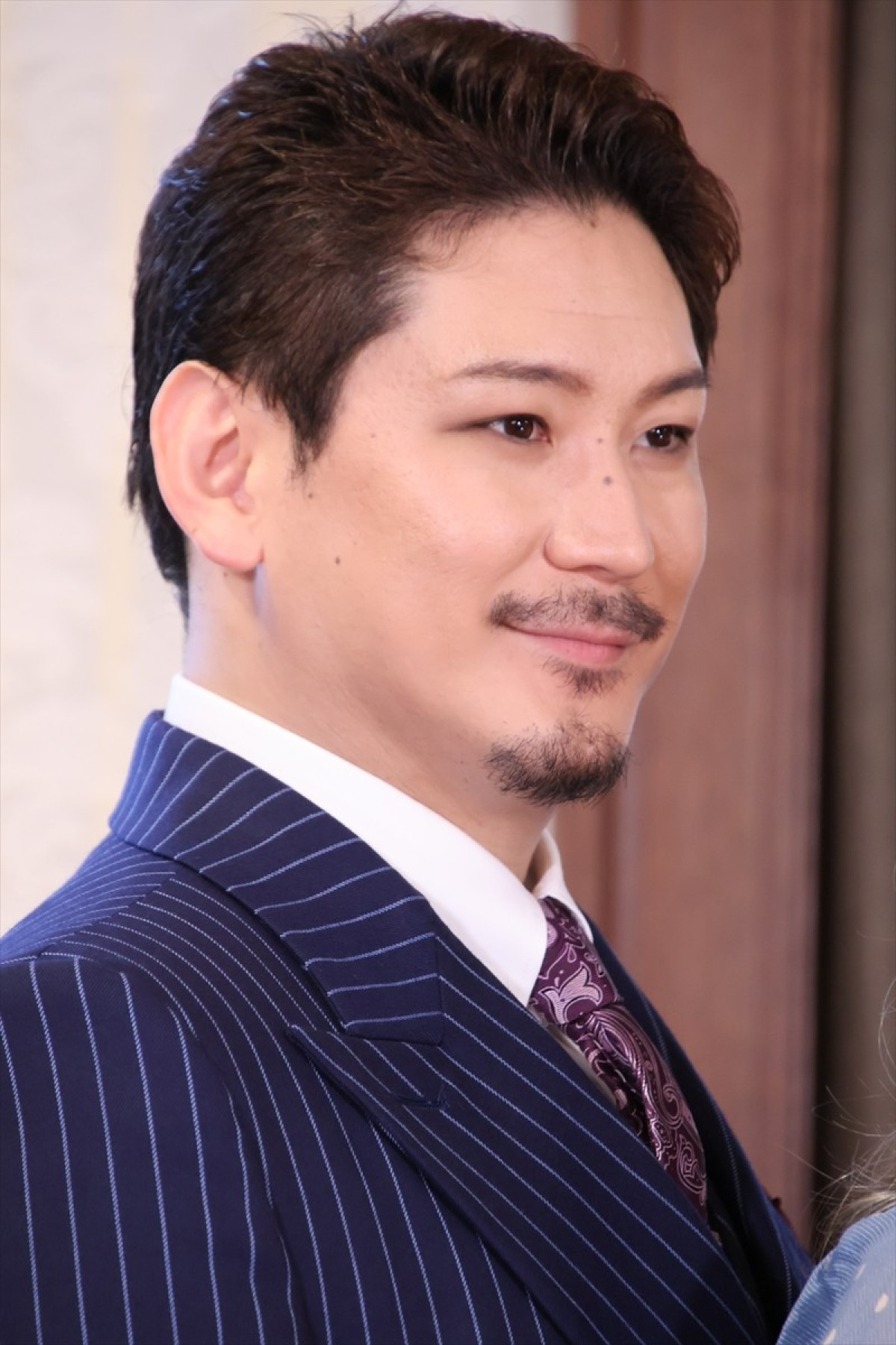 三浦宏規＆上白石萌音、舞台となるランベスでの2ショット公開　巨大パネルに苦笑い