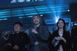 釜山国際映画祭に参加した（左から）竹村謙太郎監督、道枝駿佑、安斉星来