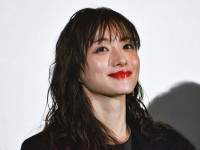 ドラマ『ポリティカルパン』試写会に出席した石原さとみ