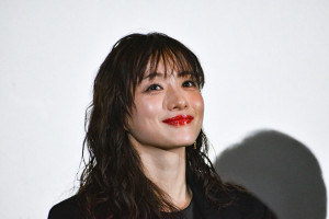 ドラマ『ポリティカルパン』試写会に出席した石原さとみ
