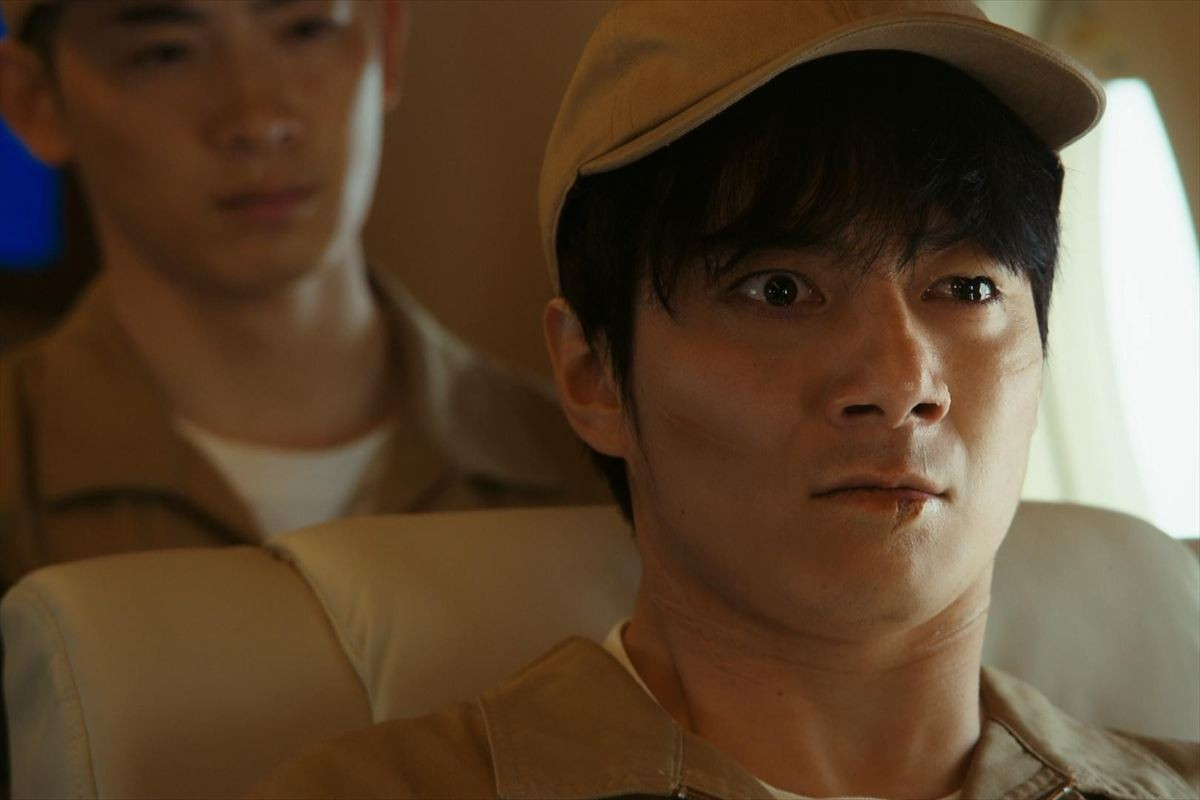 西山潤、堺雅人の“乃木力”に圧倒「お芝居がまったくブレない」『VIVANT』インタビュー