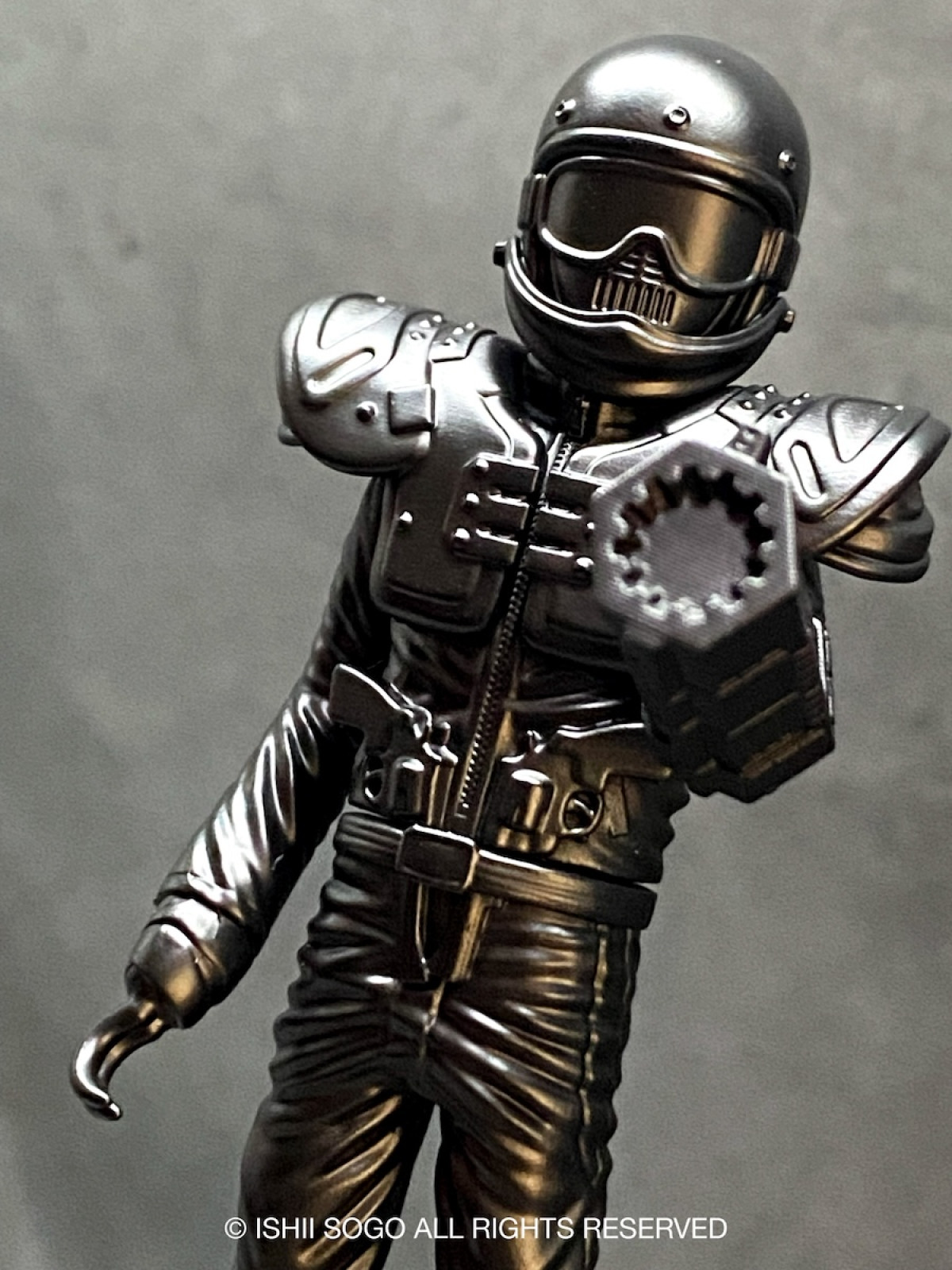 伝説の近未来バイオレンス『狂い咲きサンダーロード』ブルーレイ再販決定！　フィギュア付き限定セットも