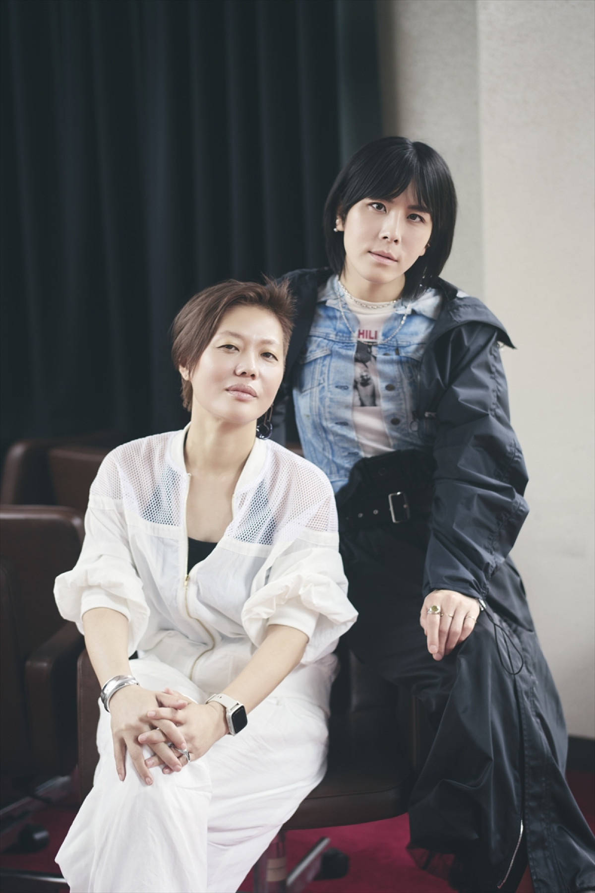（左から）江本純子、鈴木みのり