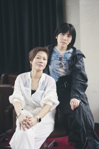（左から）江本純子、鈴木みのり
