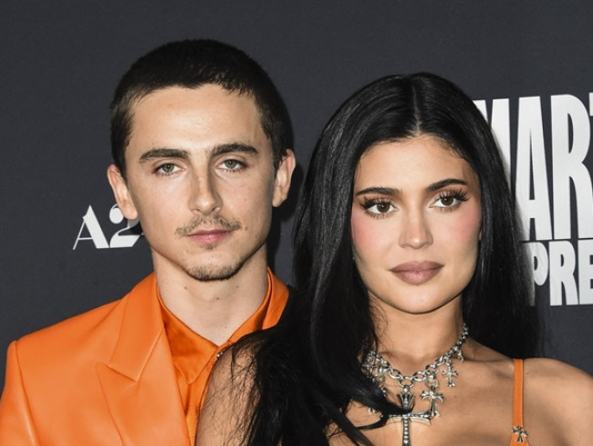 ティモシー・シャラメ、受賞スピーチで恋人カイリー・ジェンナーに感謝