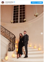 夫デヴィッド・ベッカムとの2ショット　※「ヴィクトリア・ベッカム」インスタグラム