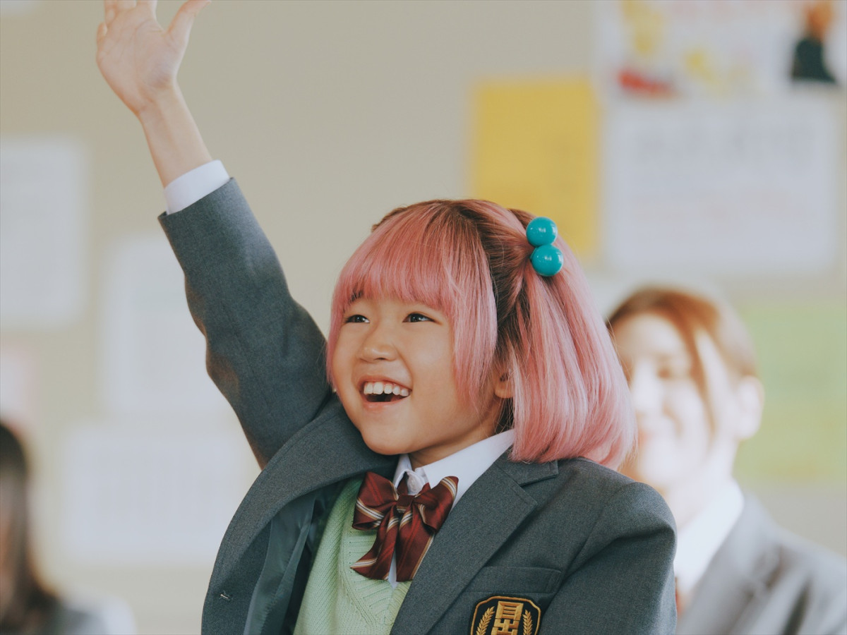 香取慎吾主演、ギャグ漫画『高校生家族』実写映画化！　共演に仲里依紗、齋藤潤、永尾柚乃