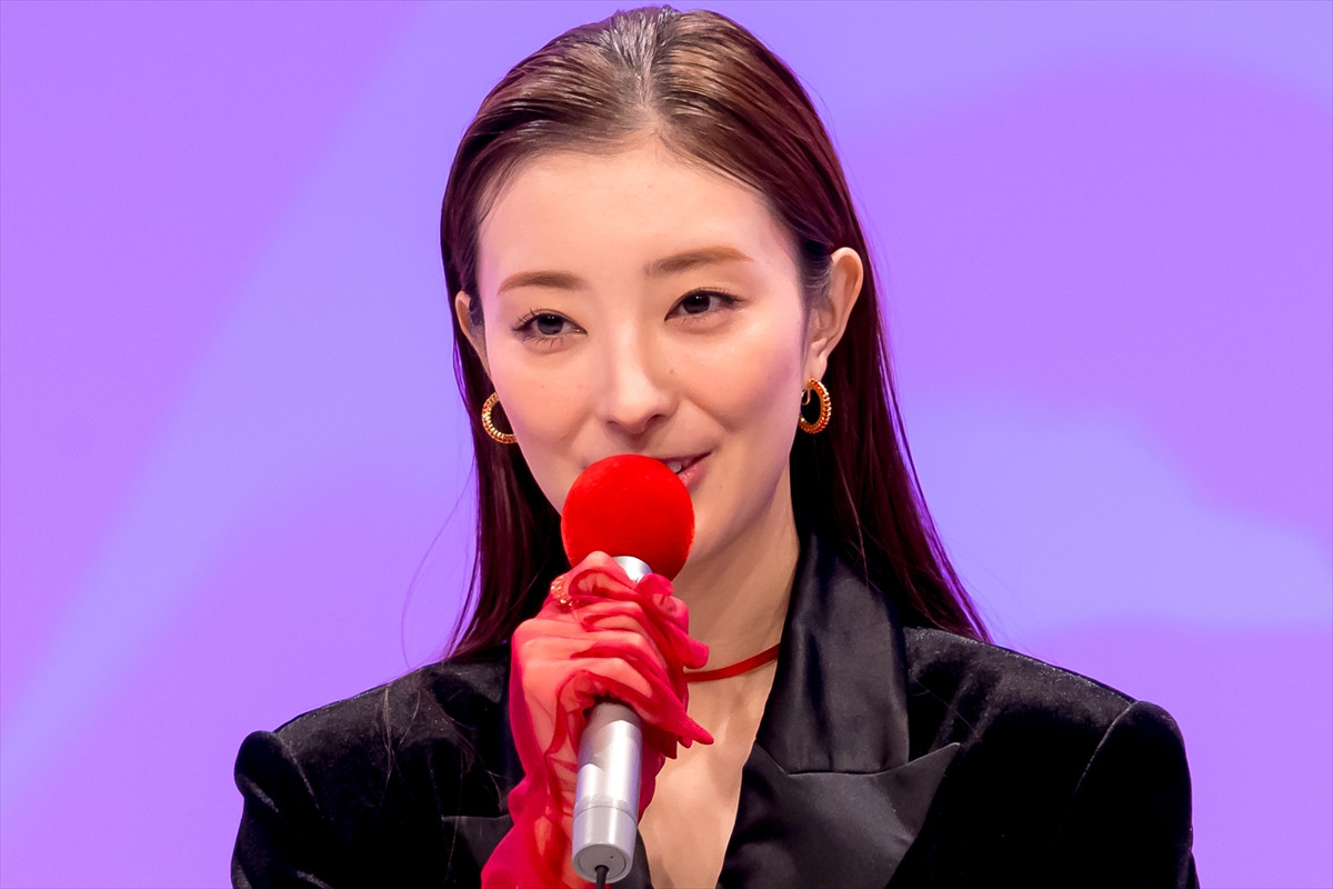 宮本茉由、戸塚祥太ら共演者から絶賛される「ナチュラルボーン女神」